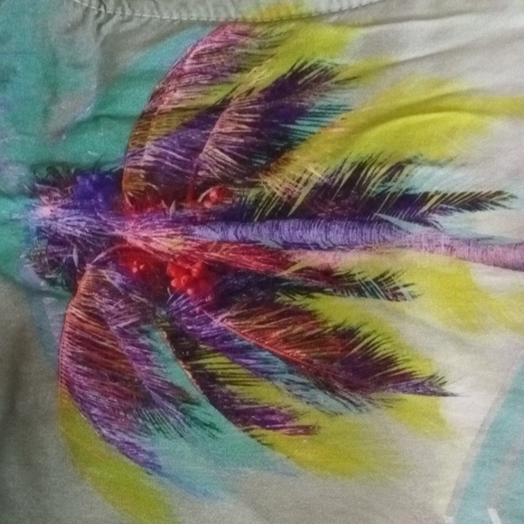 GUESS Palm button down Sm - Picture 7 of 8